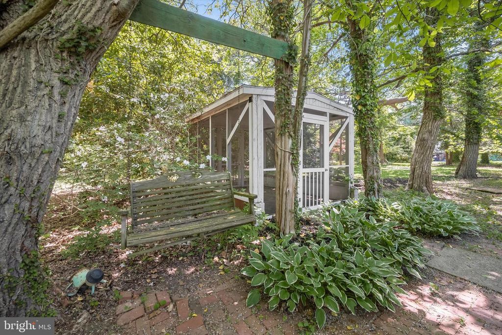Image 26 of property listing at 1915 CHERRY RD, Annapolis, MD 21409