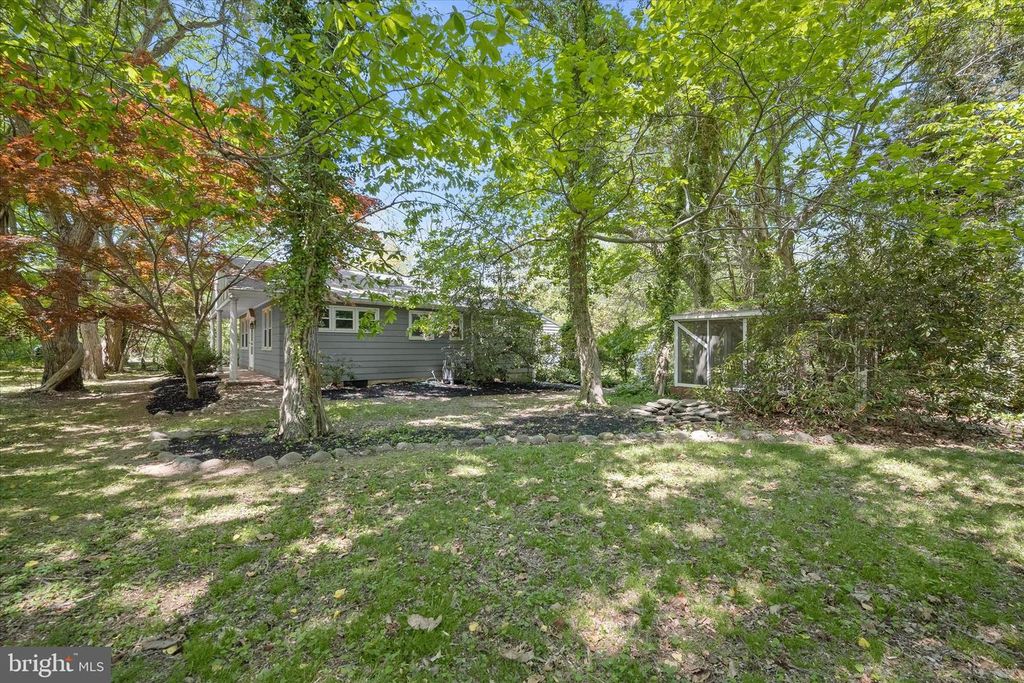 Image 34 of property listing at 1915 CHERRY RD, Annapolis, MD 21409