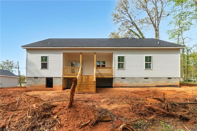 340 College Street, Rural Hall, NC 27045