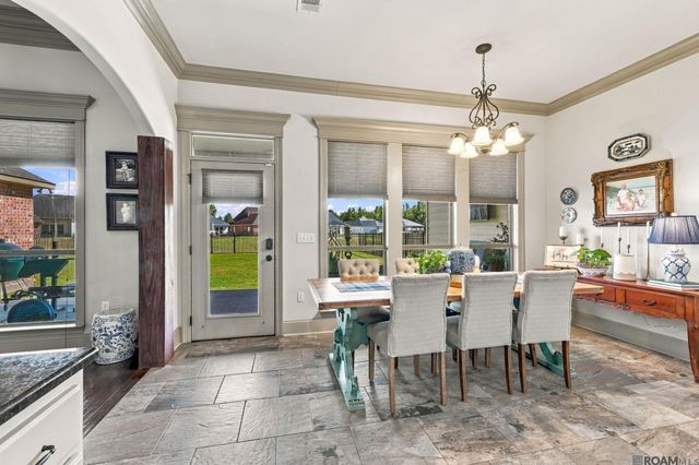 22321 Fairway View Dr, Zachary, LA 70791
