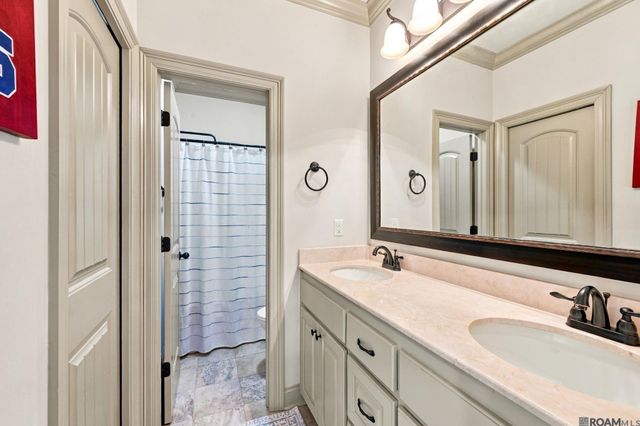 22321 Fairway View Dr, Zachary, LA 70791