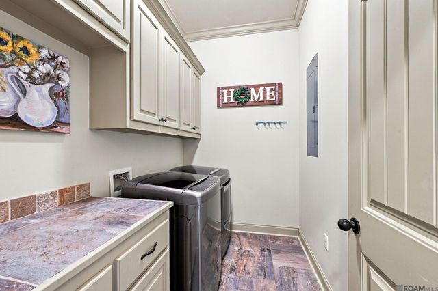 22321 Fairway View Dr, Zachary, LA 70791