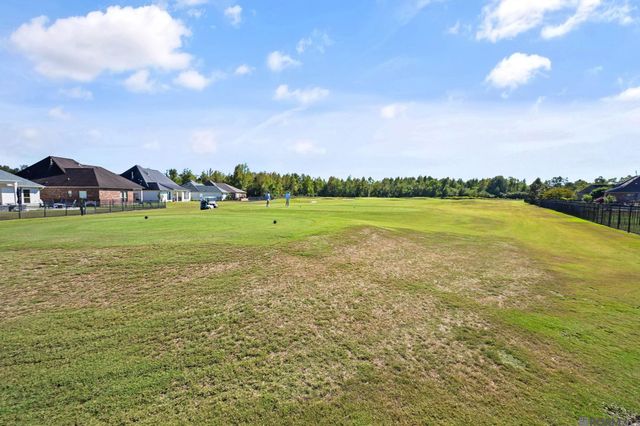 22321 Fairway View Dr, Zachary, LA 70791