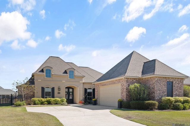 22321 Fairway View Dr, Zachary, LA 70791