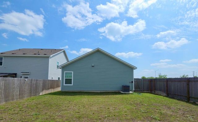 1232 Cattail LN, Bastrop, TX 78602