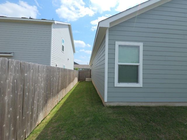 1232 Cattail LN, Bastrop, TX 78602
