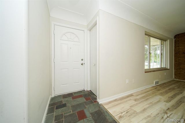 14670 Shirley Avenue, Warren, MI 48089