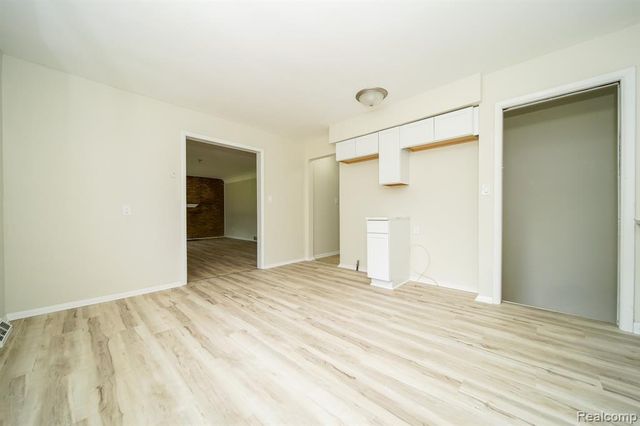 14670 Shirley Avenue, Warren, MI 48089