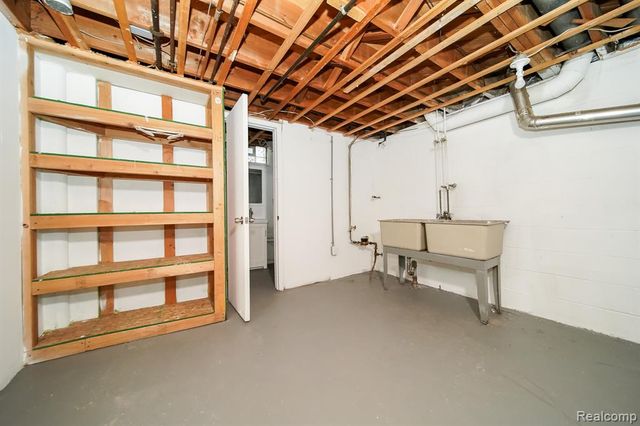 14670 Shirley Avenue, Warren, MI 48089