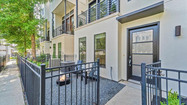 2115 Colorado Street, Houston, TX 77007