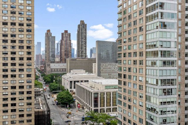 45 W 67th St Apt 19D, New York City, NY 10023