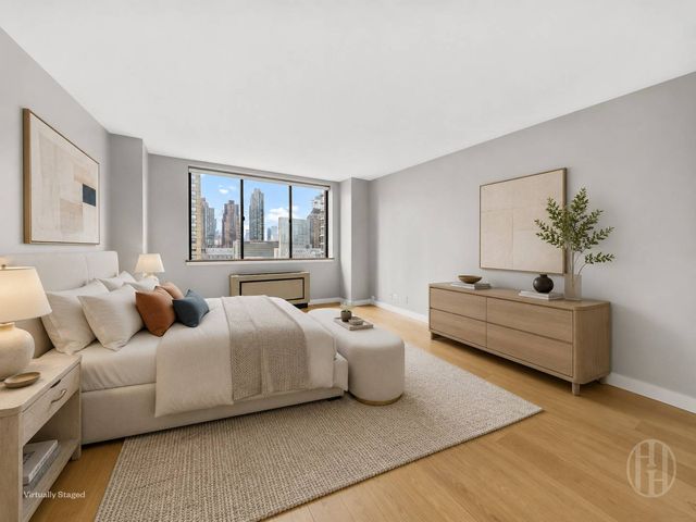 45 W 67th St Apt 19D, New York City, NY 10023