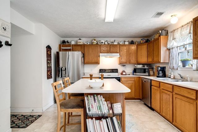 1016 Chelsea Dr, Goodlettsville, TN 37072