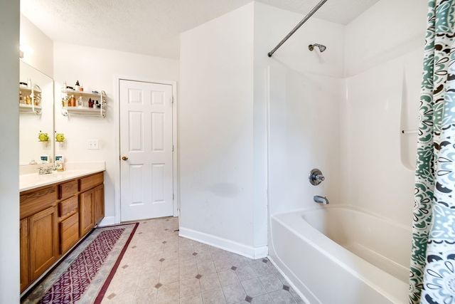1016 Chelsea Dr, Goodlettsville, TN 37072