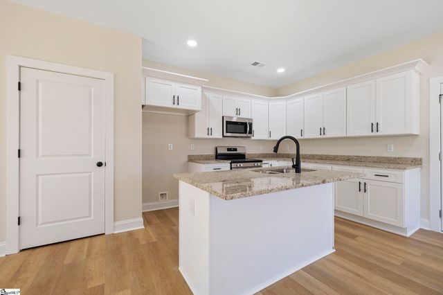 1717 Edwards Road, Woodruff, SC 29388