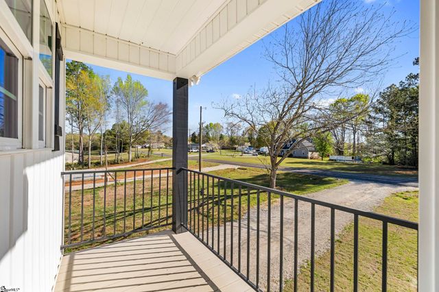1717 Edwards Road, Woodruff, SC 29388