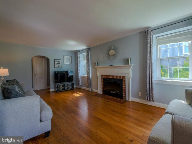903 PENN AVE, Drexel Hill, PA 19026