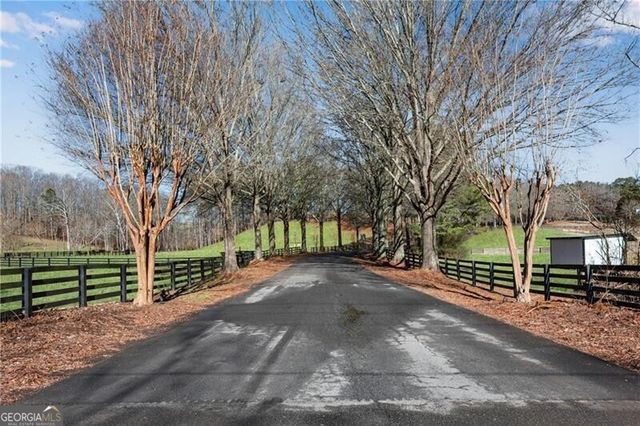 111 Allmond Lane, Alpharetta, GA 30004