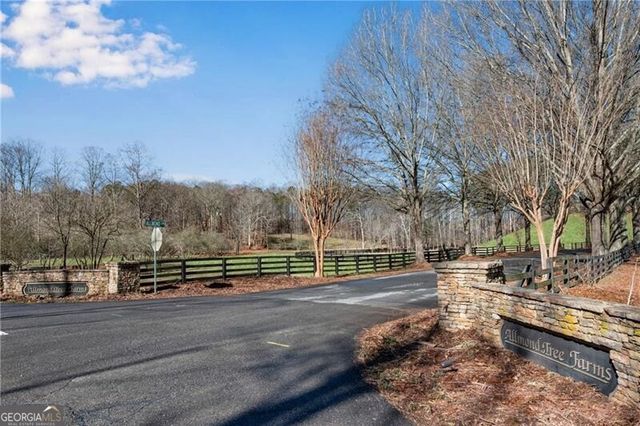 111 Allmond Lane, Alpharetta, GA 30004