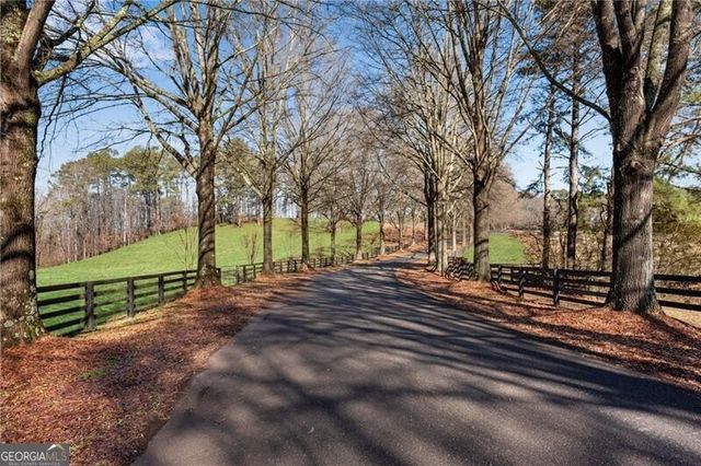 111 Allmond Lane, Alpharetta, GA 30004