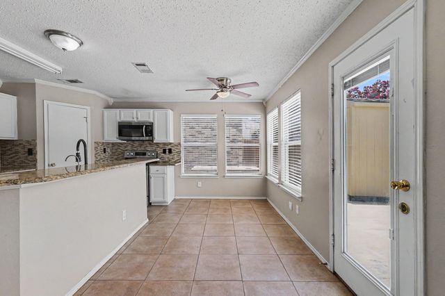 2020 Cardinal Lane, Lewisville, TX 75077