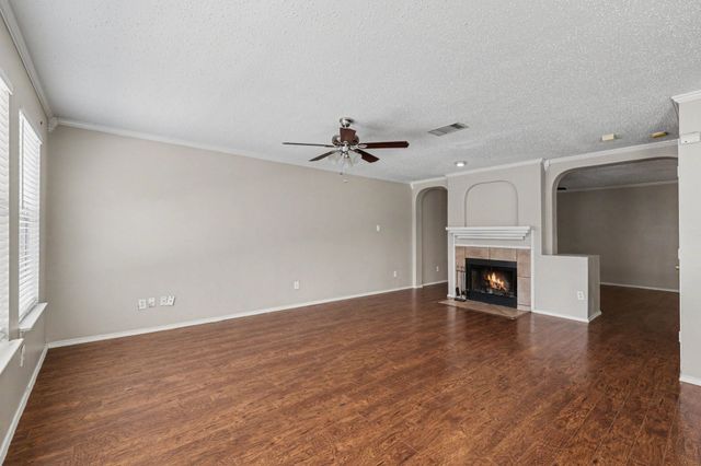 2020 Cardinal Lane, Lewisville, TX 75077