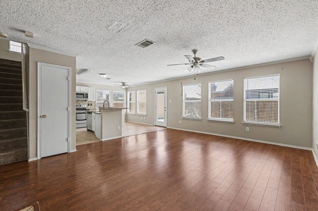 2020 Cardinal Lane, Lewisville, TX 75077