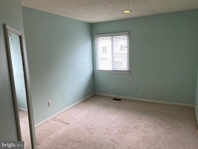 1215 CHANTICLEER, Cherry Hill, NJ 08003