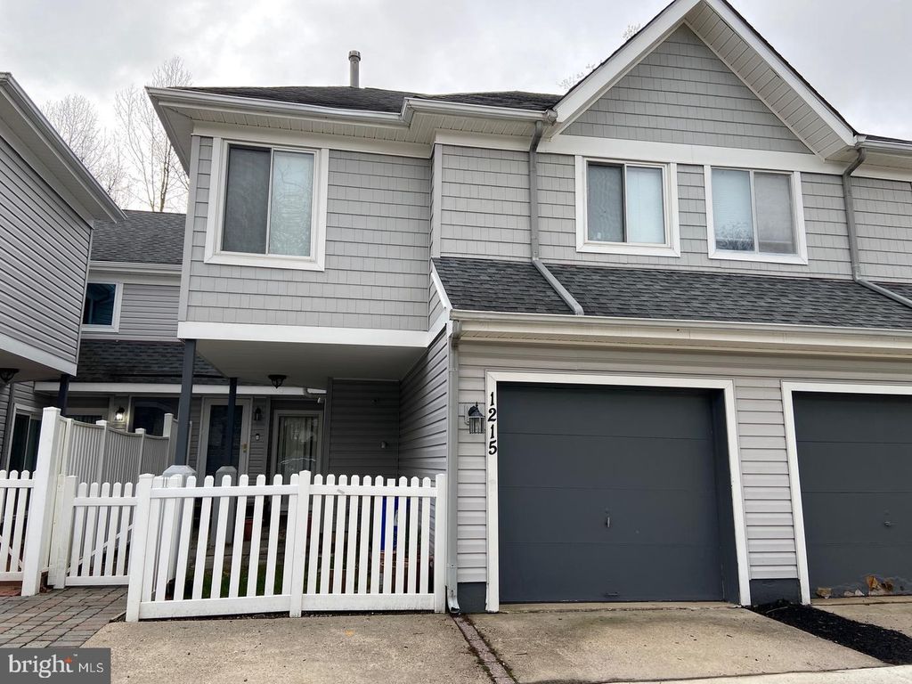 1215 CHANTICLEER, Cherry Hill, NJ 08003