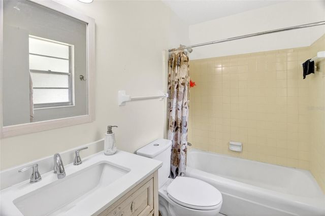1822 SW 42ND AVENUE, Gainesville, FL 32608