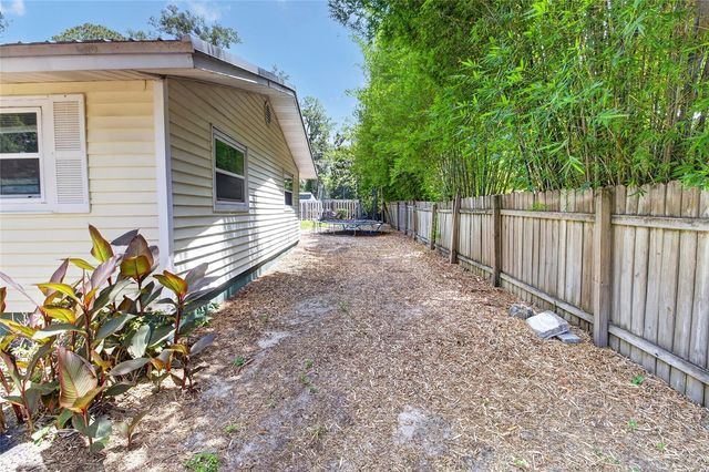 1822 SW 42ND AVENUE, Gainesville, FL 32608