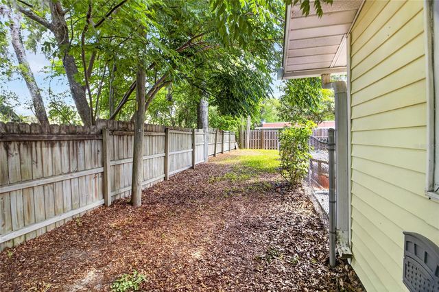 1822 SW 42ND AVENUE, Gainesville, FL 32608