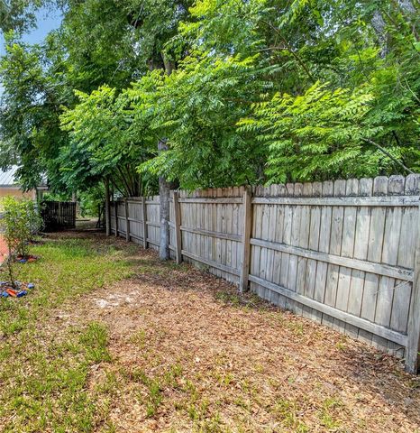 1822 SW 42ND AVENUE, Gainesville, FL 32608