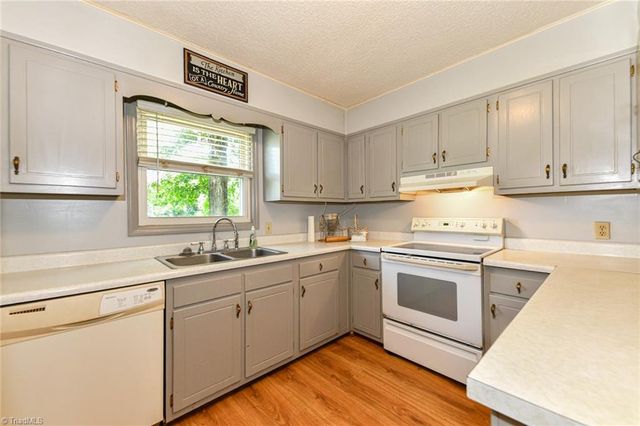 1225 Bethany Church Road, Winston-salem, NC 27107