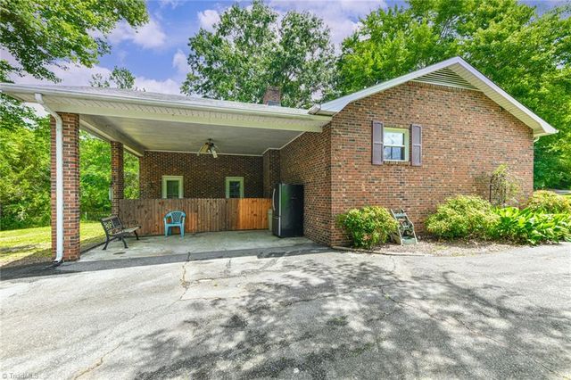 1225 Bethany Church Road, Winston-salem, NC 27107