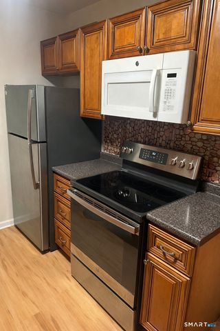 147 Hamden Avenue APT A, Waterbury, CT 06704