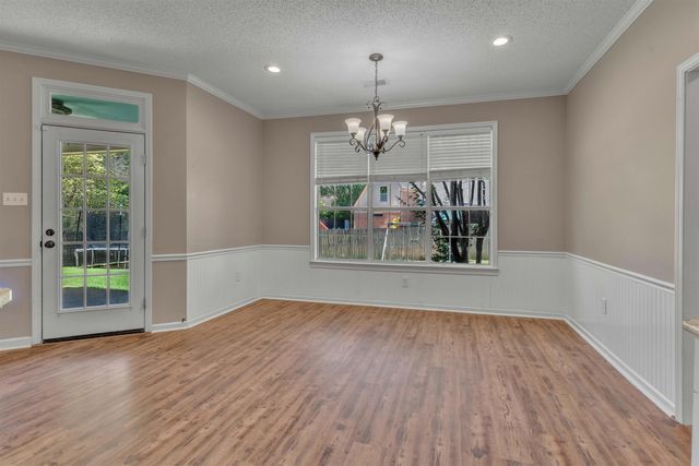 3933 OAK FOREST DR, Bartlett, TN 38135