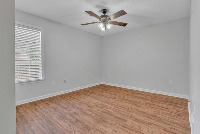 3933 OAK FOREST DR, Bartlett, TN 38135
