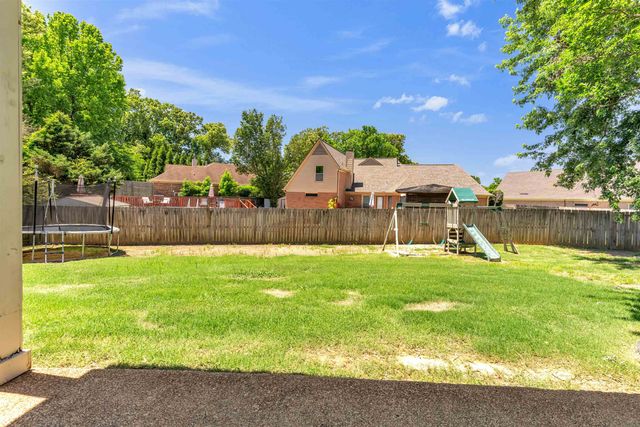 3933 OAK FOREST DR, Bartlett, TN 38135
