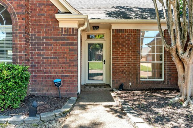 3933 OAK FOREST DR, Bartlett, TN 38135
