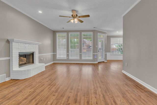 3933 OAK FOREST DR, Bartlett, TN 38135
