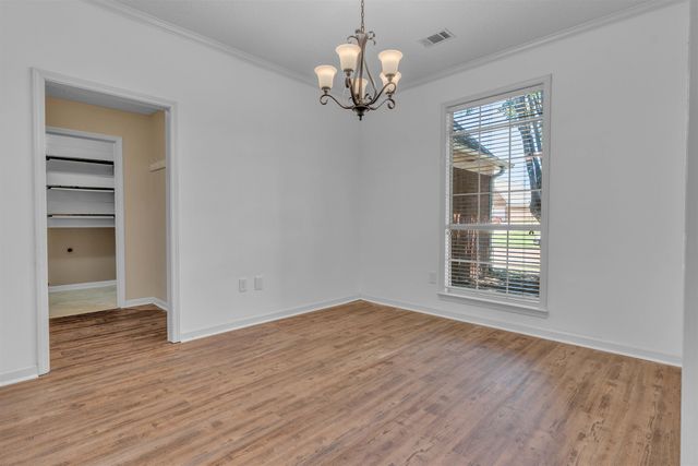 3933 OAK FOREST DR, Bartlett, TN 38135
