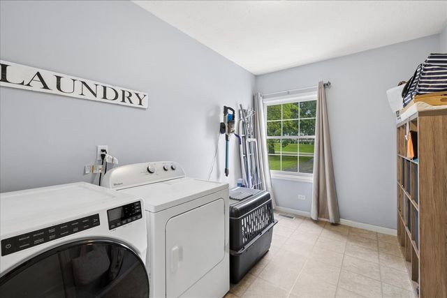 6121 Sands Road, Crystal Lake, IL 60014