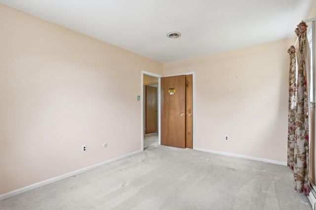330 WEXFORD RD, Red Hill, PA 18076