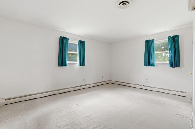 330 WEXFORD RD, Red Hill, PA 18076