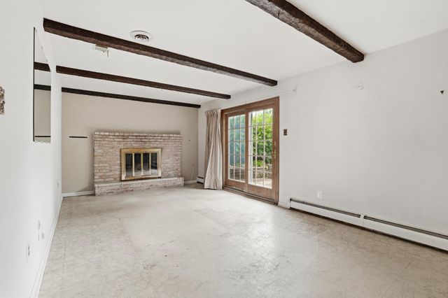 330 WEXFORD RD, Red Hill, PA 18076
