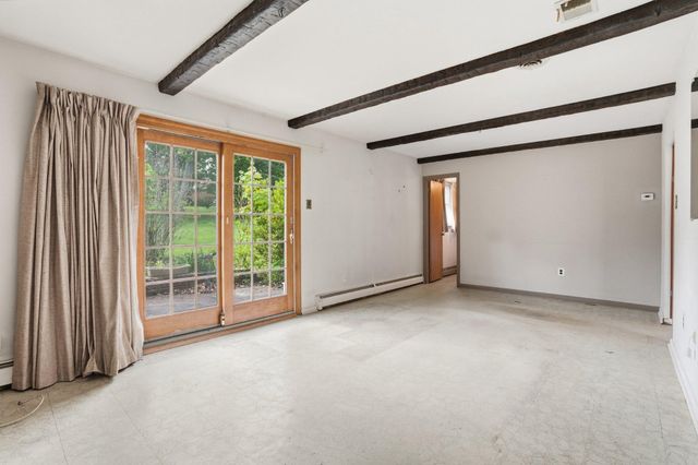 330 WEXFORD RD, Red Hill, PA 18076