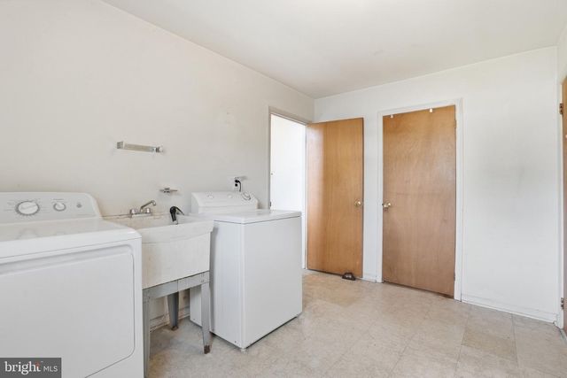 330 WEXFORD RD, Red Hill, PA 18076