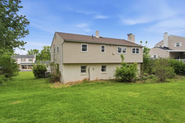 330 WEXFORD RD, Red Hill, PA 18076