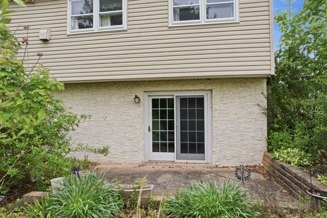 330 WEXFORD RD, Red Hill, PA 18076